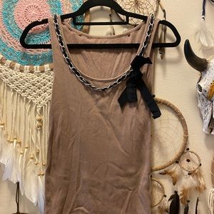 Ann Taylor LOFT Petites tank top with chain collar and bow, Size SP